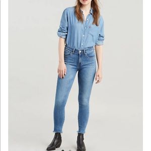 Levi’s jeans, style 721 high rise, skinny